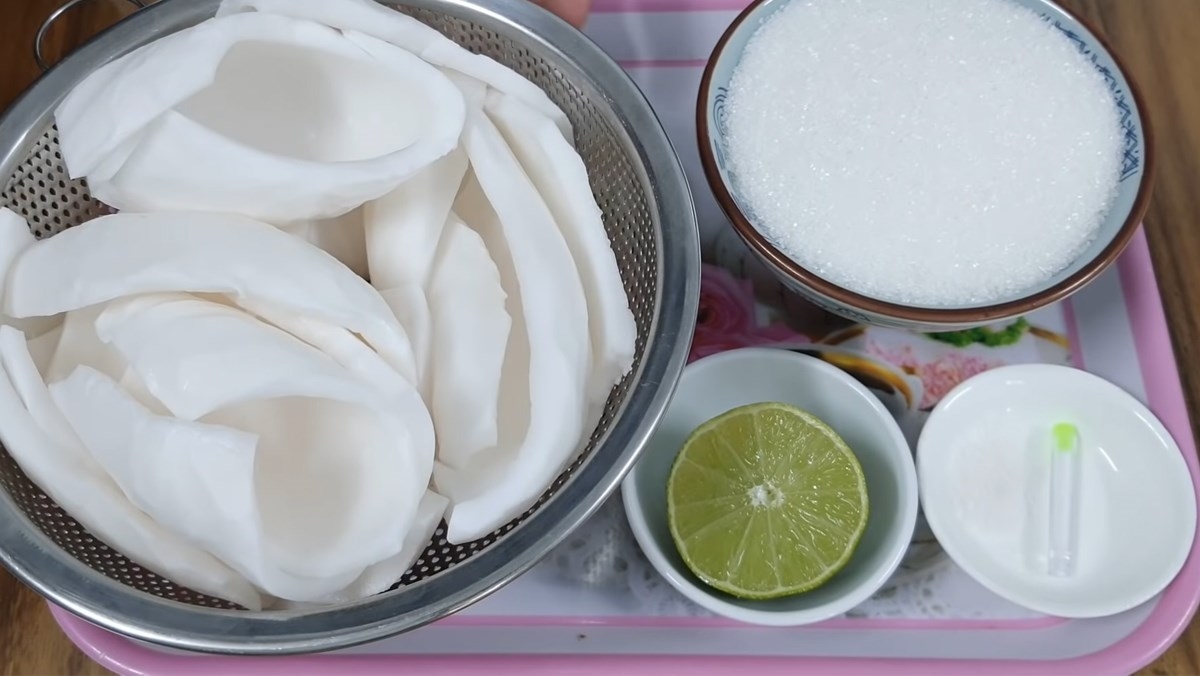Nguyên liệu làm món mứt dừa sữa vô cùng đơn giản