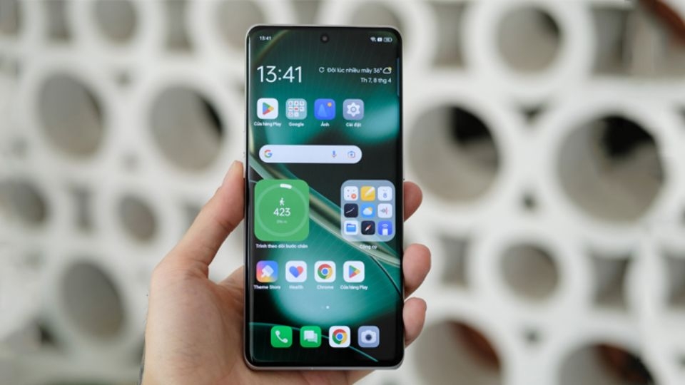 Xuất hiện những vết đốm màu tím hoặc đen