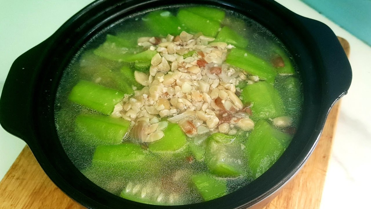 canh mướp nấu lạc 1