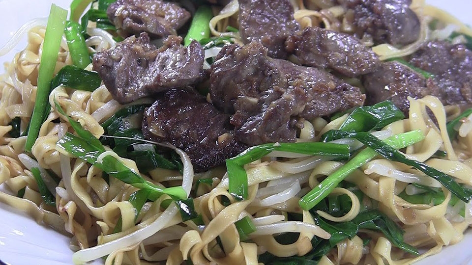 Mì xào lòng gà siêu hấp dẫn