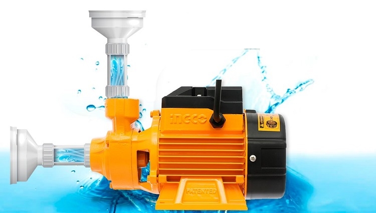 Máy bơm đẩy cao dựa vào quá trình đẩy và hút của bơm để đưa nước lên vị trí mong muốn