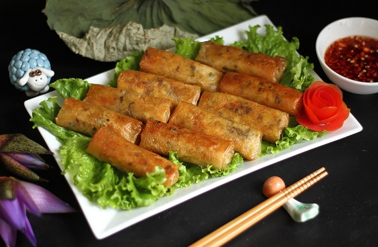 Chả giò khoai lang giòn rụm, bùi ngon, lạ miệng