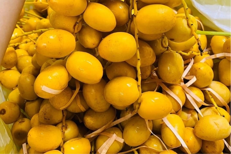 Đặc điểm và hương vị chà là tươi