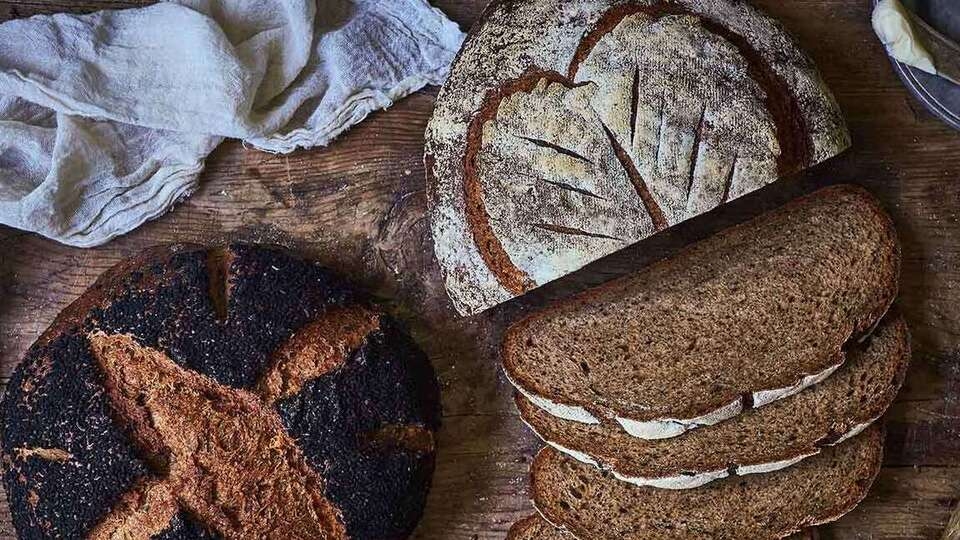 Bánh mì đen có nhiều ý nghĩa gắn liền với lịch sử, đia lý