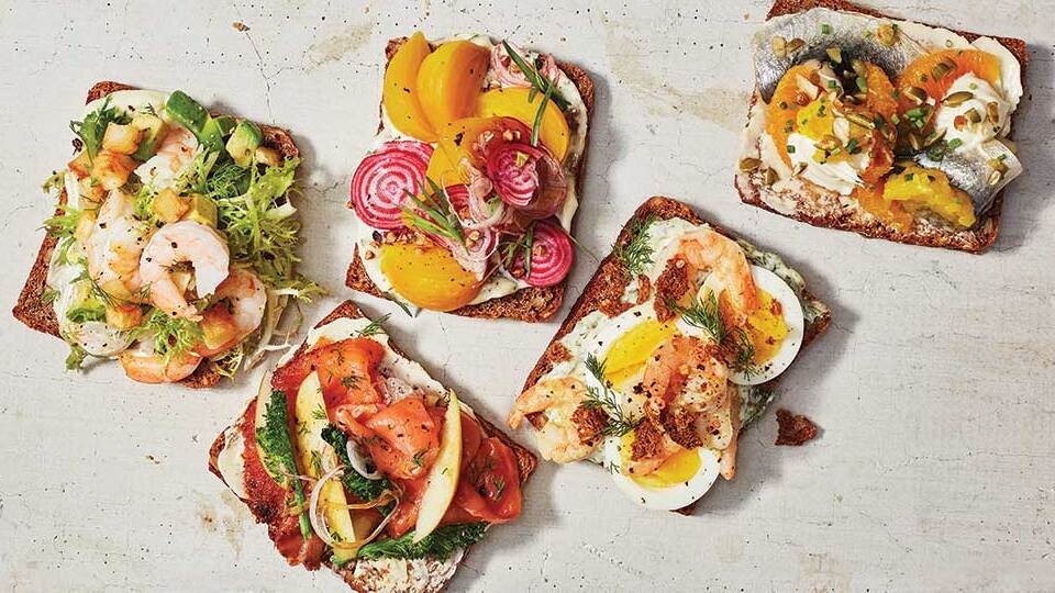Smørrebrød, món bánh truyền thống của Đan Mạch