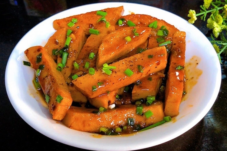 Thành phẩm giò lụa kho tiêu