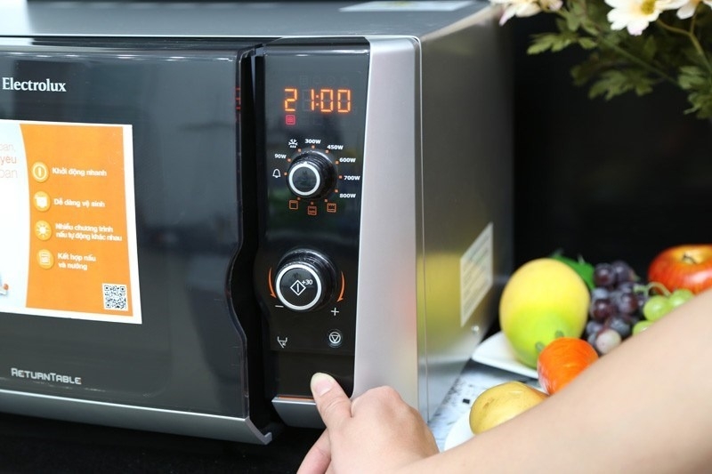 Lò vi sóng Electrolux