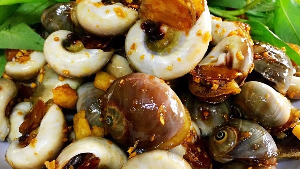 Ốc mỡ xào bơ tỏi