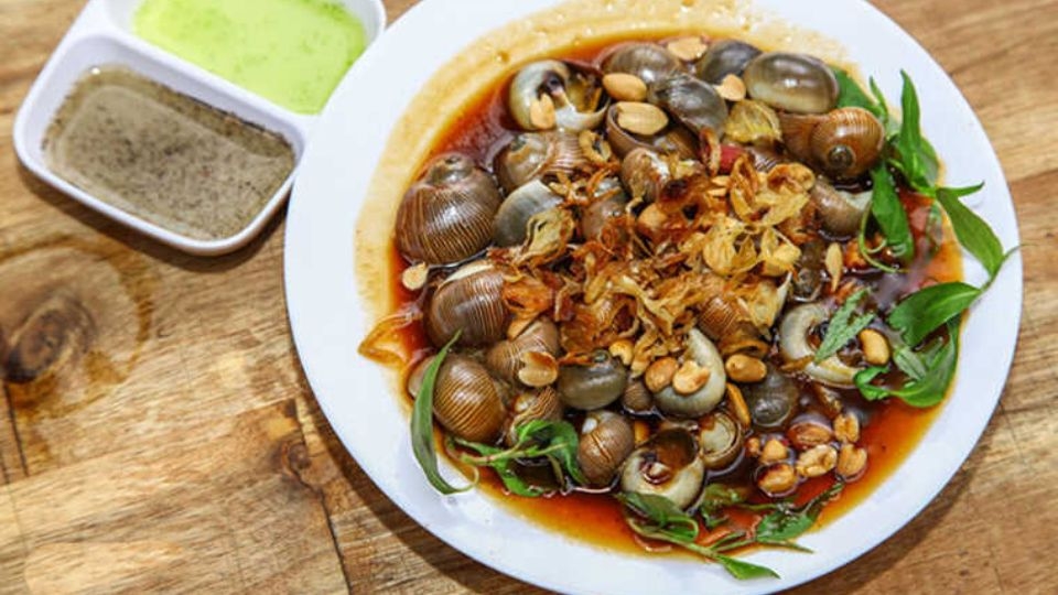 Ốc mỡ xào me