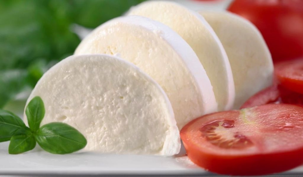 Cách làm phô mai tươi béo ngậy đơn giản tại nhà và lợi ích đối với sức khỏe 1