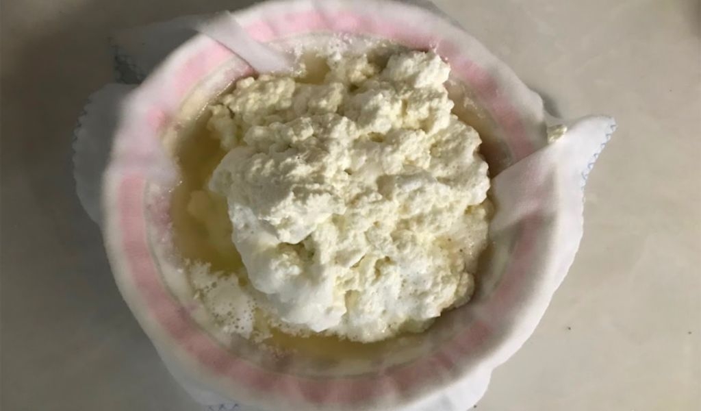 Cách làm phô mai tươi béo ngậy đơn giản tại nhà và lợi ích đối với sức khỏe 4