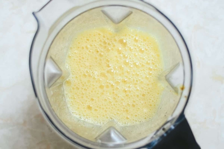 Cách đánh trứng bông bằng máy xay sinh tố