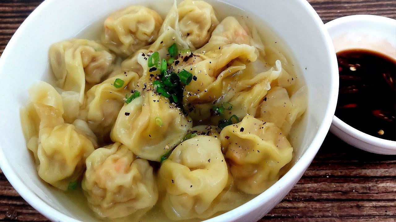 Món hoành thánh thịt viên thơm lừng, có vị ngon khó cưỡng