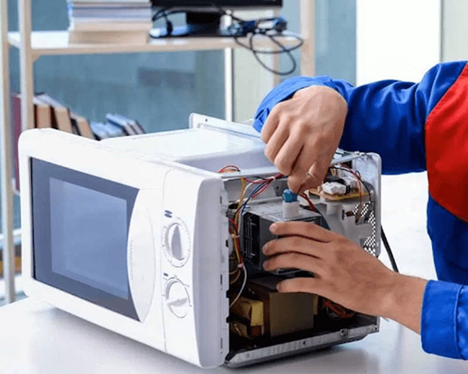 Lò nướng bị nhiễm điện - Ảnh 03