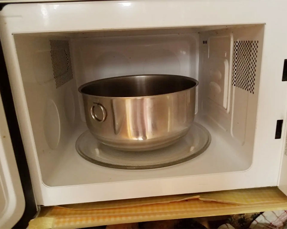 Lò nướng bị nhiễm điện - Ảnh 06