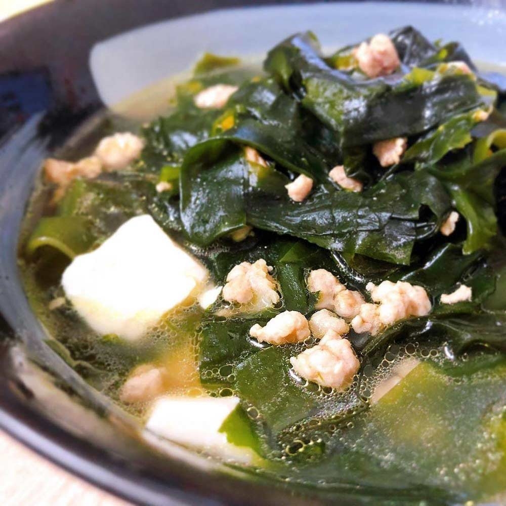 Canh rong biển khô với thịt bằm