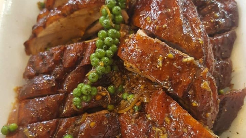 Vịt nướng tiêu xanh