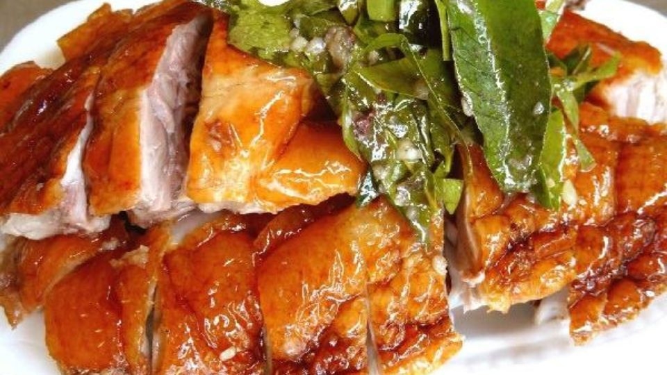 Vịt nướng lá mắc mật