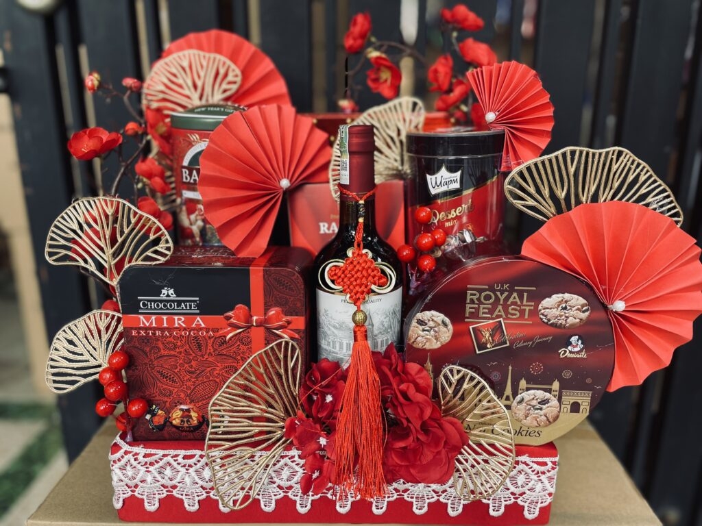 Giỏ quà ngày Tết dành tặng bạn bè