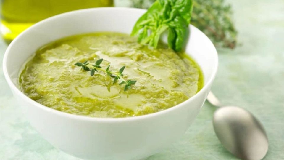 Cháo cải bó xôi cho bé