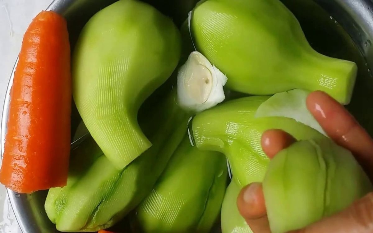 Bước 1: Sơ chế nguyên liệu
