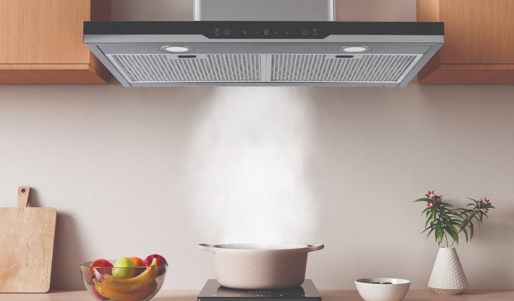 Hướng dẫn cách vệ sinh máy hút mùi đúng để khử mùi hiệu quả và sử dụng bền lâu 1