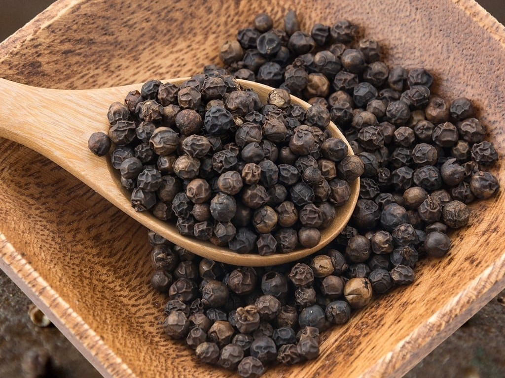 Hạt tiêu, nguyên liệu chính làm nên món sốt tiêu đen