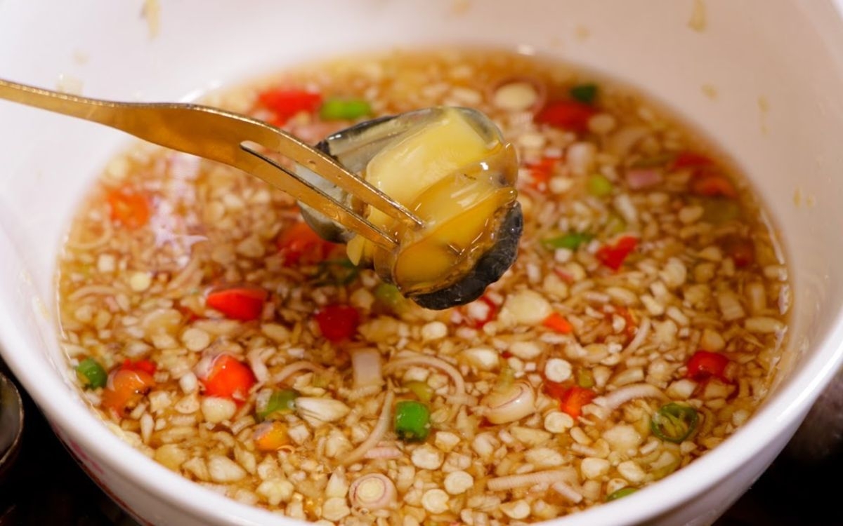 4. Cách pha nước chấm ốc miền Nam