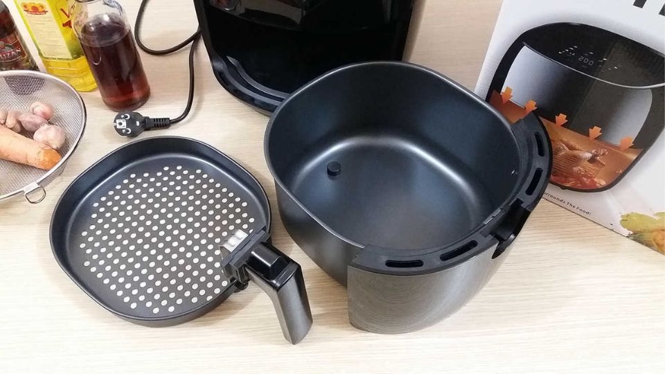 Cách vệ sinh nồi chiên không dầu Perfect đúng cách