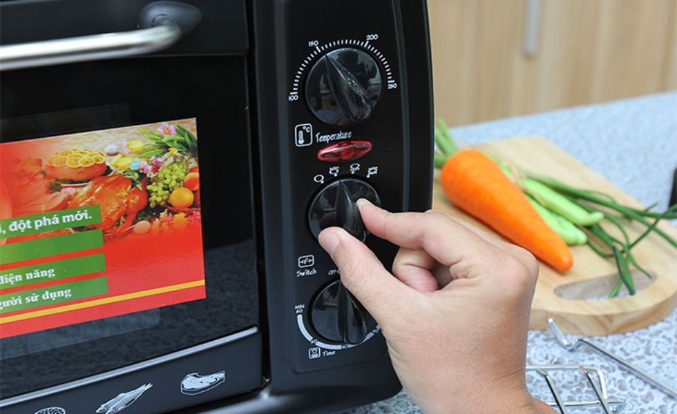 Làm nóng lò nướng