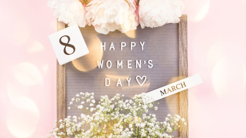 Background 8/3 nhẹ nhàng