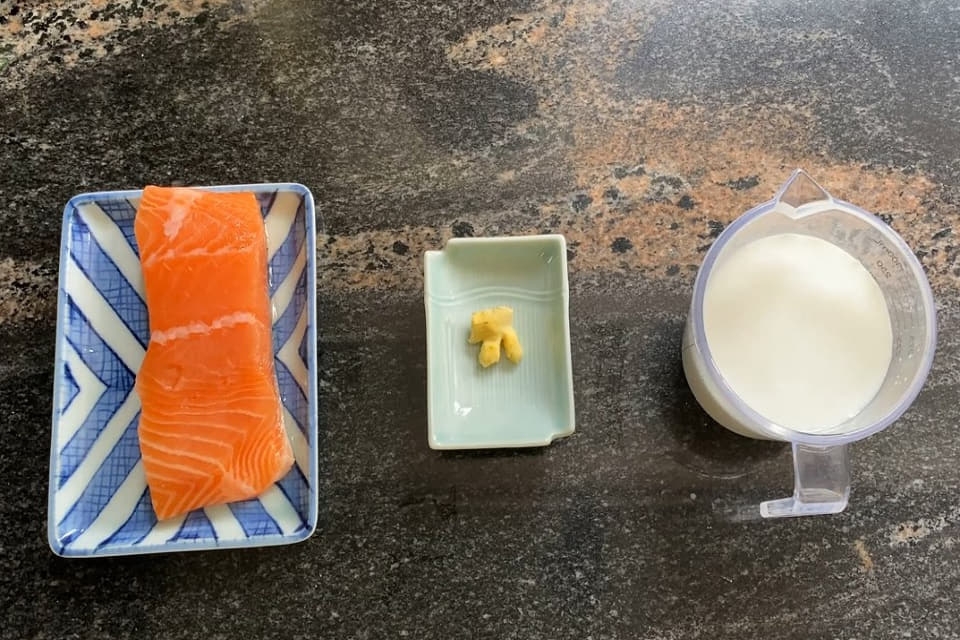 Cách làm ruốc cá hồi cho bé ăn dặm 1