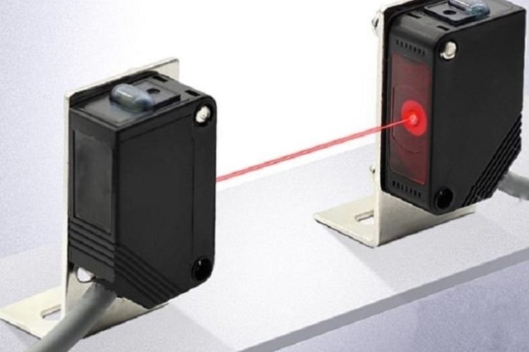 Cảm biến khoảng cách là gì?
