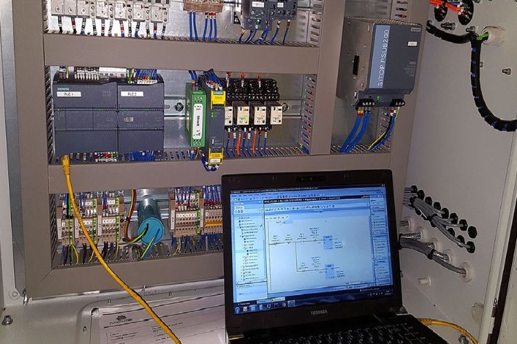 ngôn ngữ lập trình PLC phù hợp