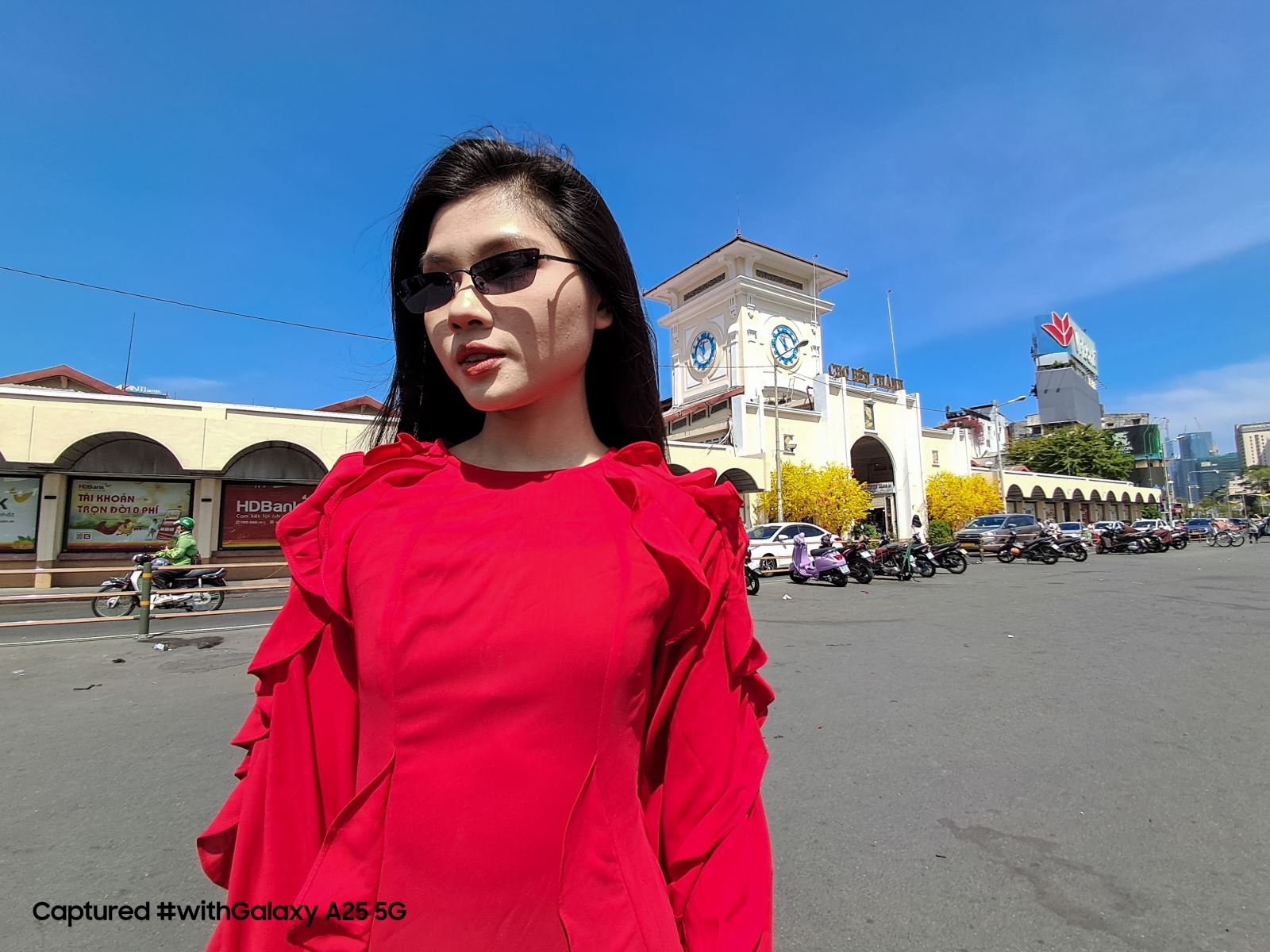 Chơi Tết thả ga, check in thỏa thích với Samsung Galaxy A25 5G 10