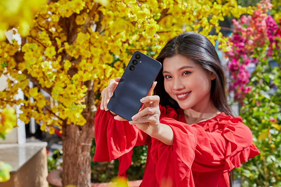 Chơi Tết thả ga, check in thỏa thích với Samsung Galaxy A25 5G 12