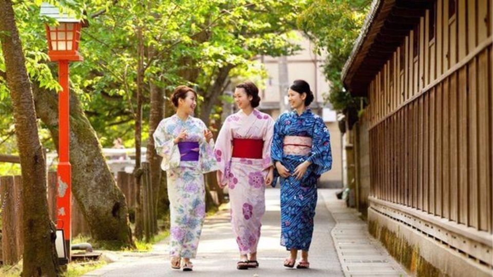 Chuyên ngành phiên dịch, du lịch