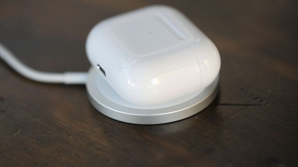 Sạc AirPods 3 sao cho hiệu quả?