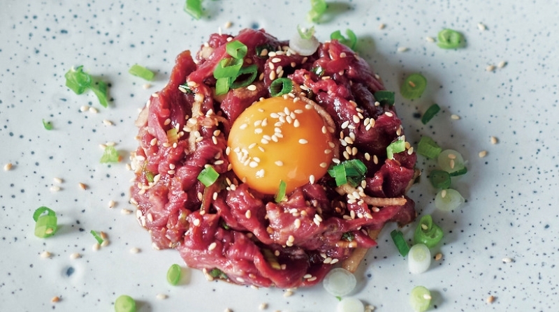 Raw beefsteak