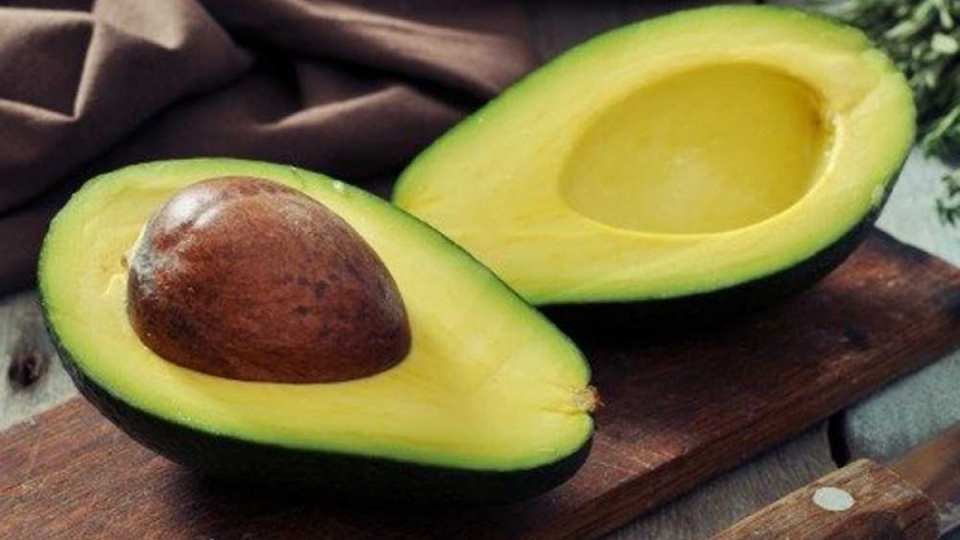 Bơ sáp Đắk Lắk có giá rẻ nhưng hương vị đặc biệt và giá trị dinh dưỡng cao