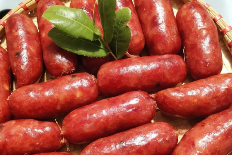 Cách chế biến lạp xưởng thơm ngon đúng vị, phù hợp với khẩu vị của mọi thành viên trong gia đình hình 12