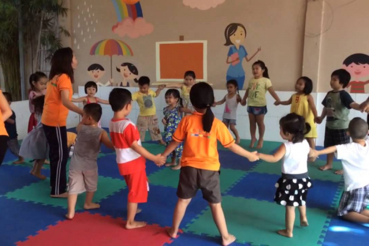 Cần chuẩn gì trước khi chơi trò chơi Mèo Đuổi Chuột?
