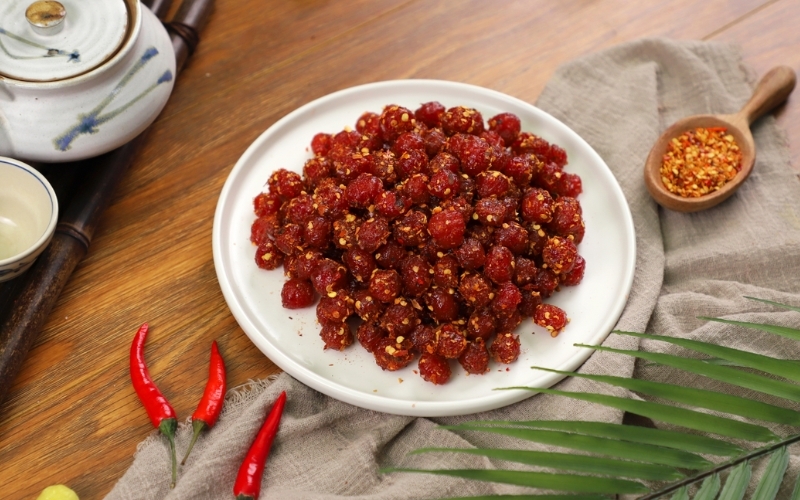 Thành phẩm mứt chùm ruột ngào ớt cay