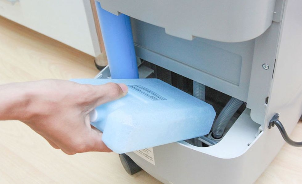 vệ sinh phần đá gel quạt hơi nước