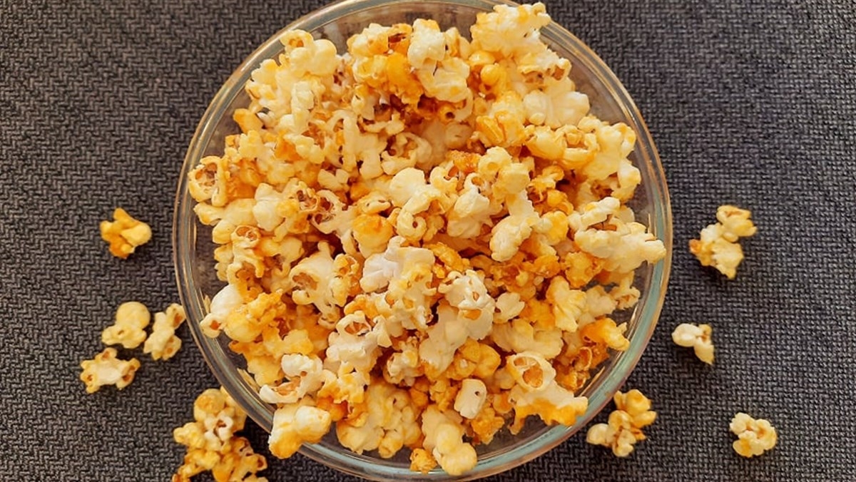 Bắp rang bơ nở hạt to tròn, giòn rụm thơm phức mùi bơ