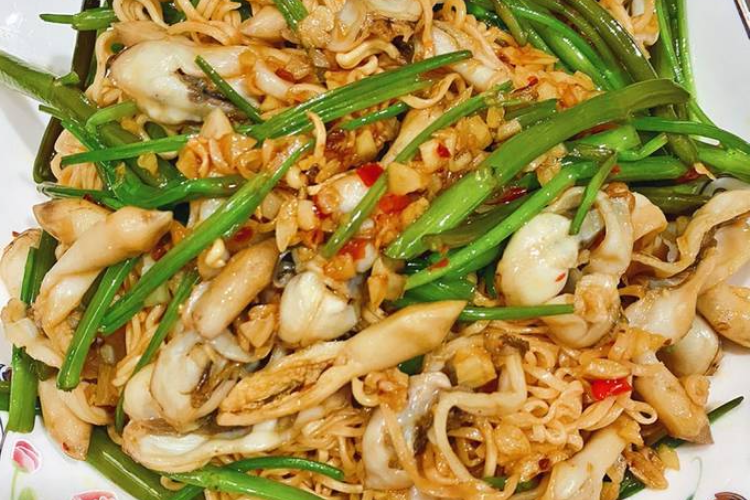 mì xào ốc móng tay 6