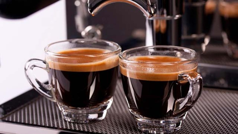 Espresso gồm có hai lớp cơ bản là Crema và Liquid