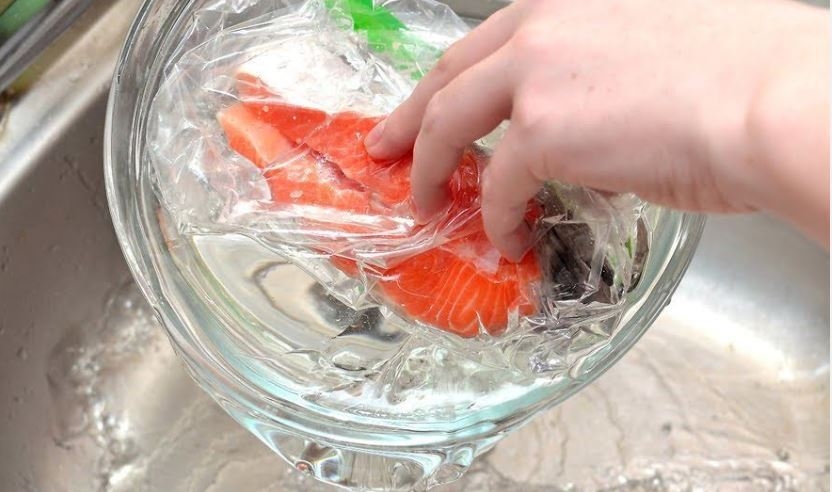 cách sơ chế cá hồi hình 11