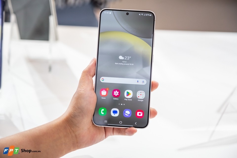 So sánh Galaxy S24 Plus và iPhone 15 Pro Max (ảnh 8)