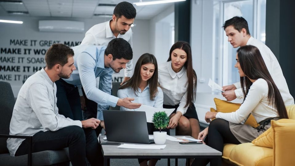 Nhóm ngành Kinh doanh